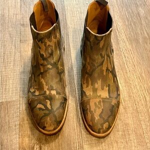 Taft Brown Camo Chukka Boots